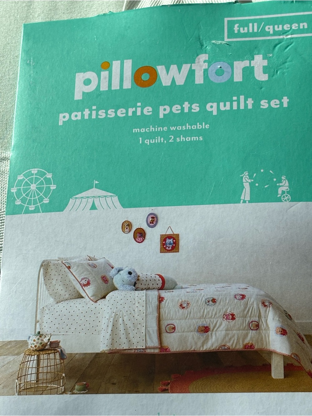 Pillowfort Cream Quilted Patisserie Pets Bed Set